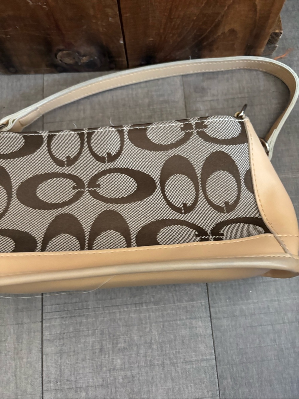 🎃3/$15🎃Beige Monogrammed Logo Shoulder Bag